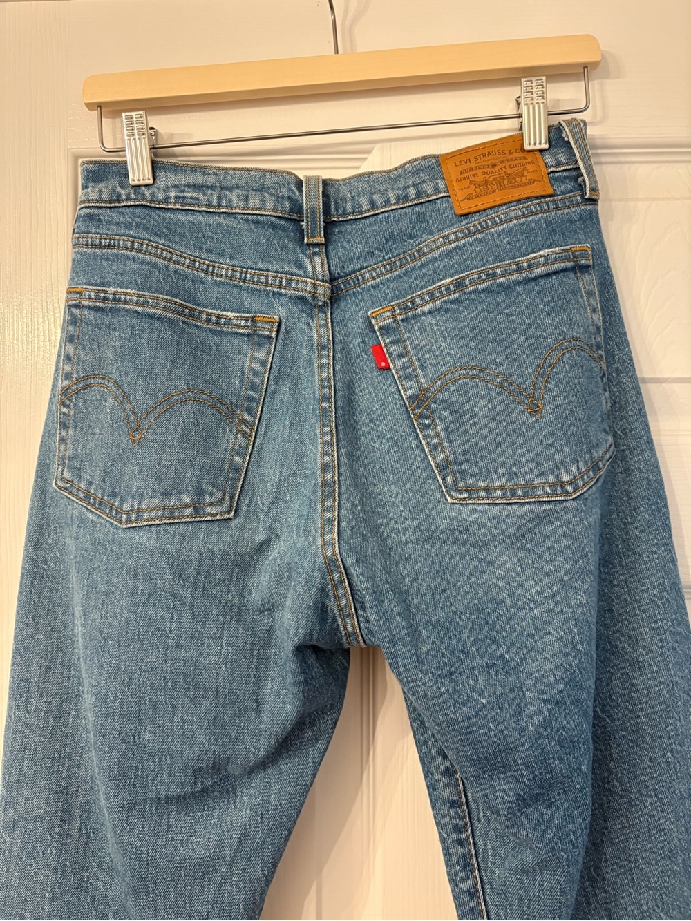Levi's Women's Blue Wedgie Straight Jeans Size 27